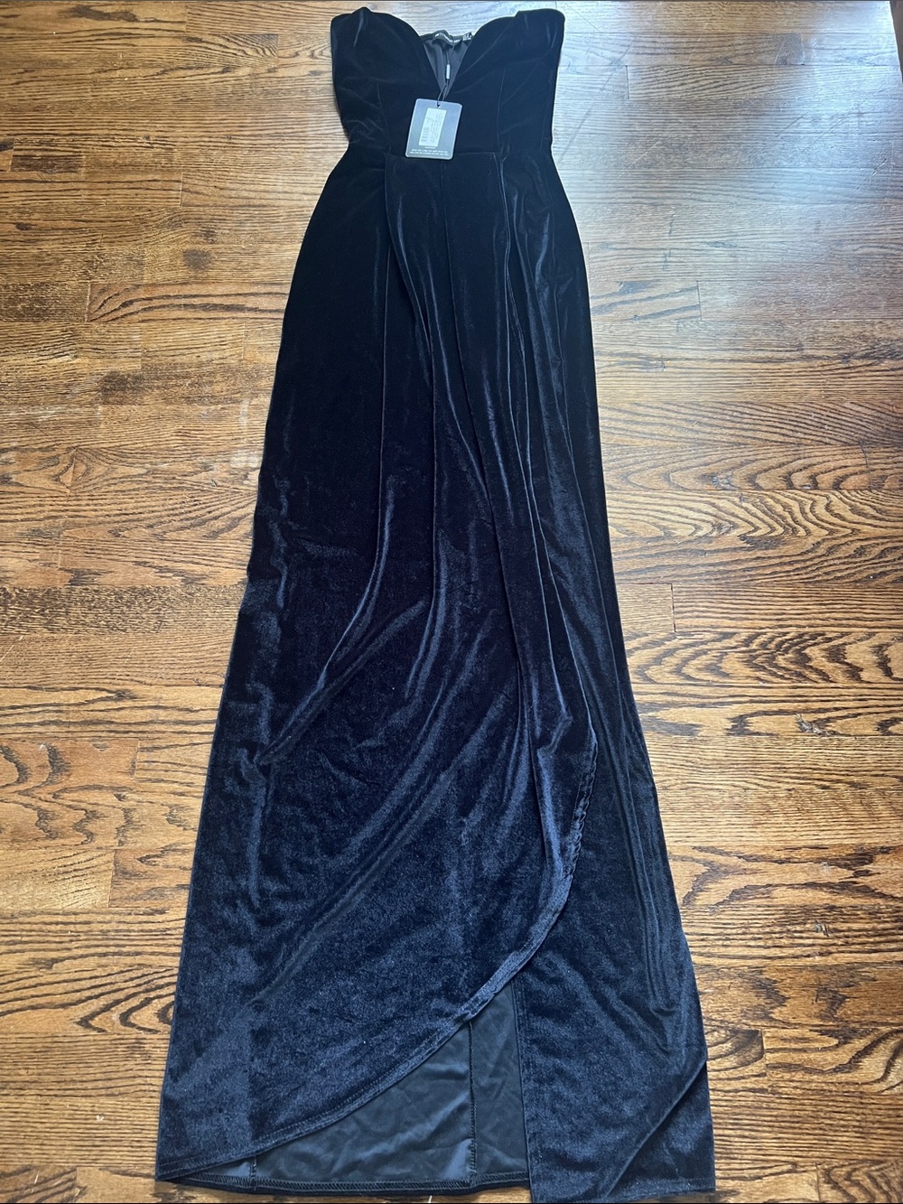 PrettyLittleThing Black Velvet Strapless Maxi Dress
